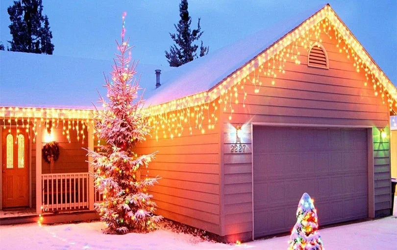 Christmas LED Icicle Style Lights with Twinkling strobes white cable icicle(Warm white+Cool White Strobe) 4M(W)*0.6M(H) Garlands